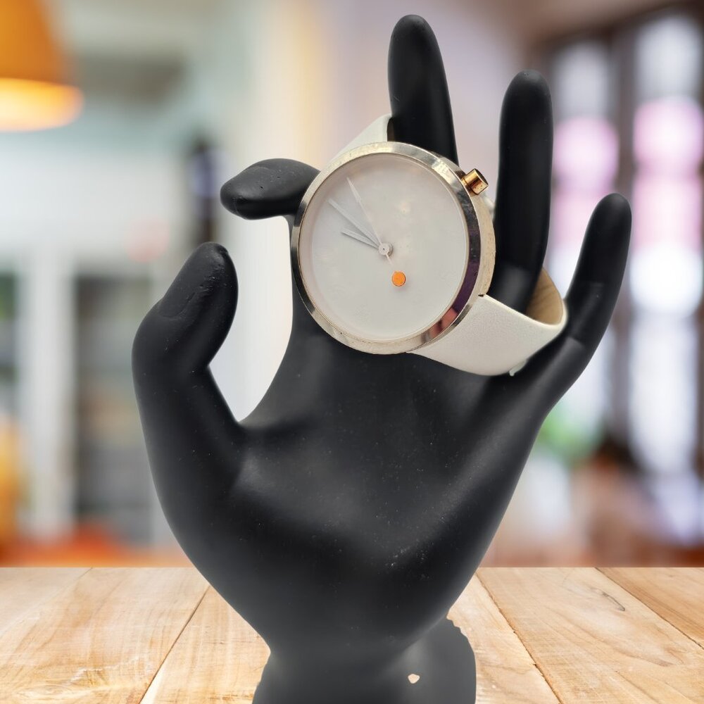 CRRJU Unisex Minimalist Watch – White Leather Band, Silver Bezel, New Battery